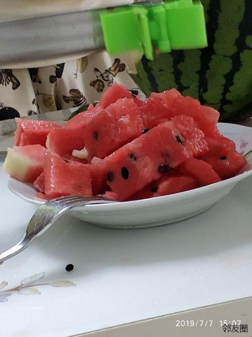 丽水银泰吃瓜网红,揭秘网络红人的幕后真相