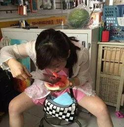 我的网瘾女友吃瓜,揭秘现代都市中的“电子鸦片”诱惑