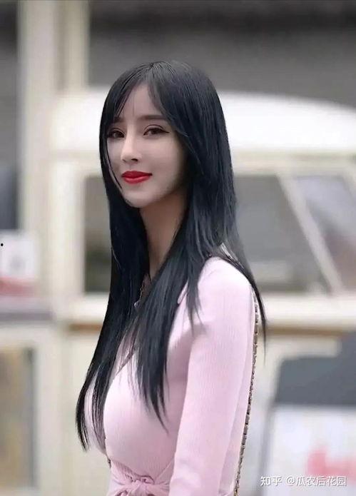 抖音网红刘雅萌吃瓜视频,揭秘娱乐圈幕后真相