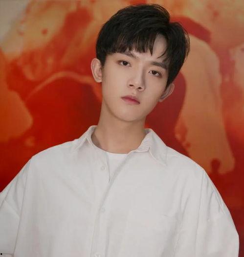 李明德直播间吃瓜的网红,网红吃瓜现场，笑料百出！