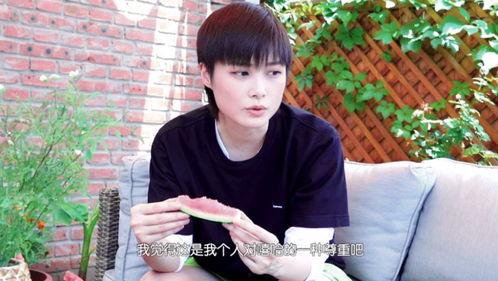 网瘾少女的吃瓜日常,揭秘网络世界的狂欢盛宴