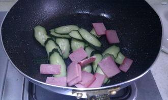 网红吃瓜红肠,揭秘网红美食背后的故事