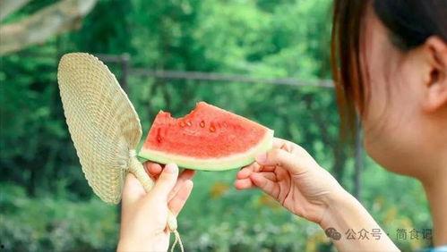 山南网红吃瓜事件真相,真相大白，网络舆论的反思  第3张